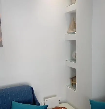 Apartment σοφιτα / Attic 14 *